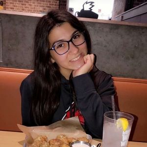 Meet your Posher, Arielle